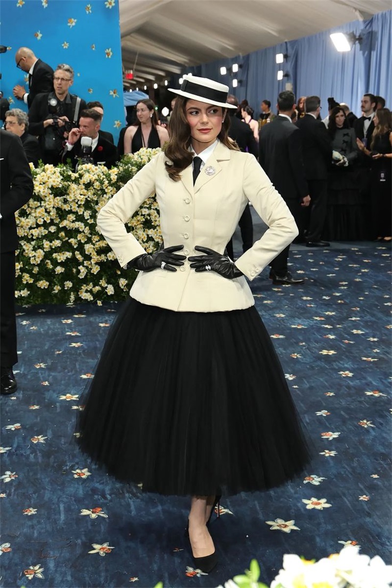 Abiti da ufficio bianchi da do - Women Formal Wear Black And White recensione e prezzo