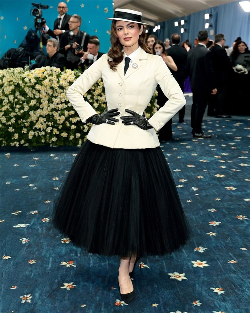 Abiti da ufficio bianchi da do - Women Formal Wear Black And White recensione e prezzo