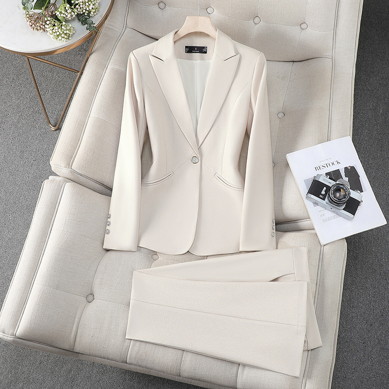 Completo da donna formale con  - Formal Winter Wear Women Jacket recensione e prezzo